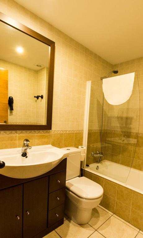 Apartamentos Turisticos Lavedan Tramacastilla de Tena Bagian luar foto