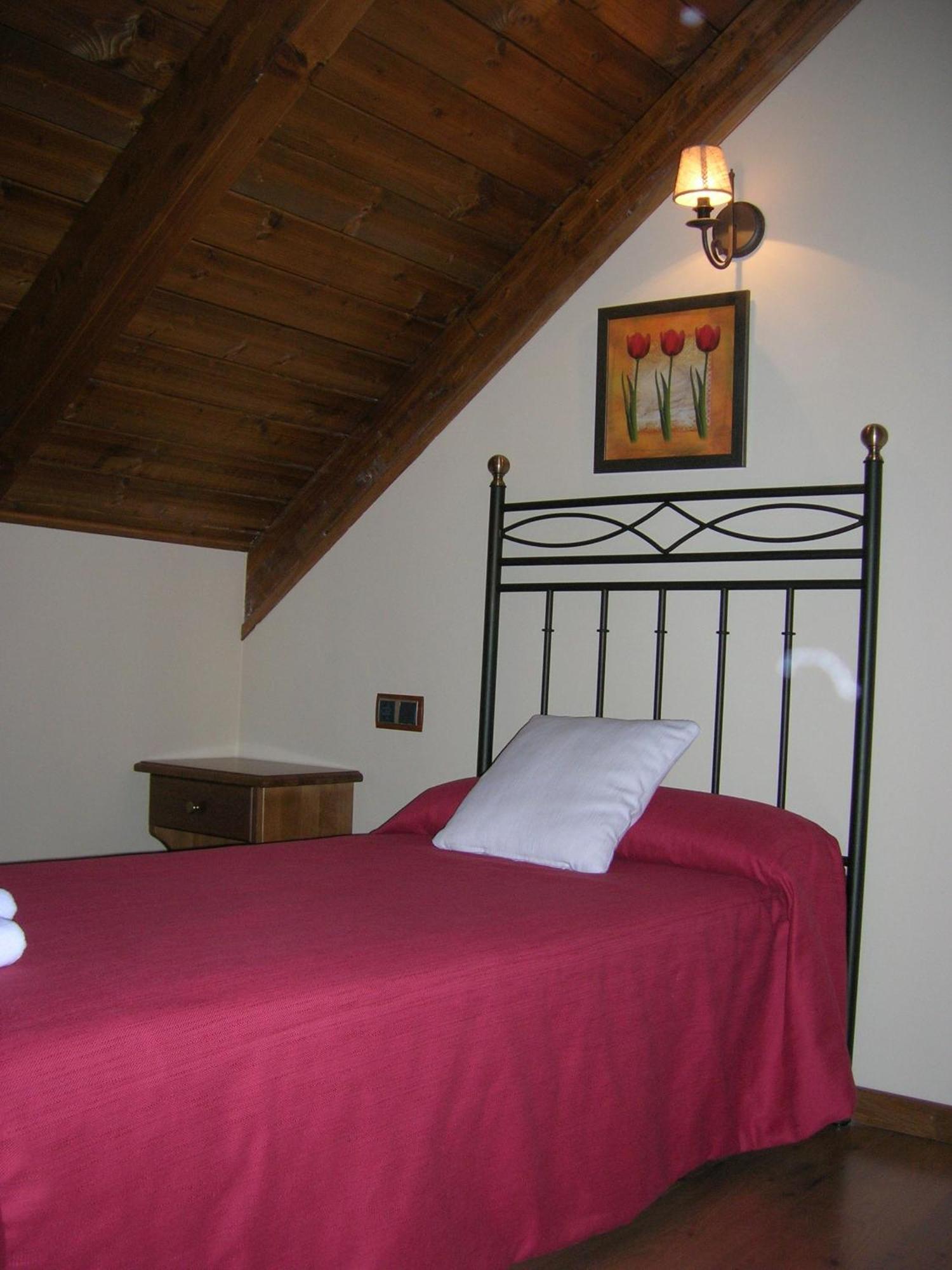 Apartamentos Turisticos Lavedan Tramacastilla de Tena Bagian luar foto