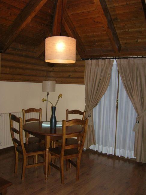 Apartamentos Turisticos Lavedan Tramacastilla de Tena Bagian luar foto
