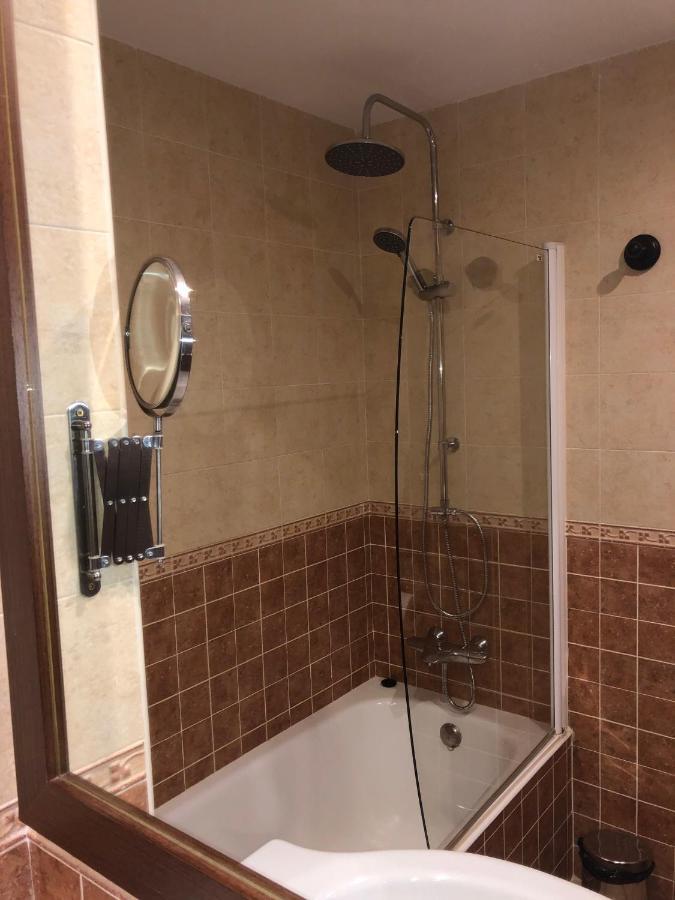 Apartamentos Turisticos Lavedan Tramacastilla de Tena Bagian luar foto