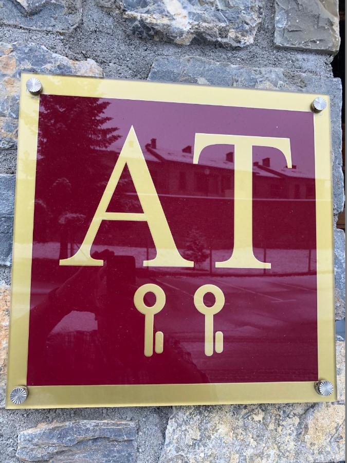 Apartamentos Turisticos Lavedan Tramacastilla de Tena Bagian luar foto