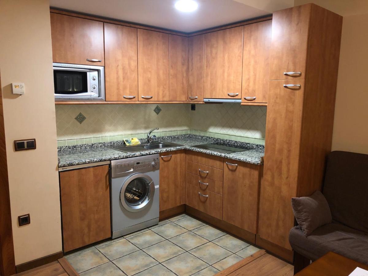 Apartamentos Turisticos Lavedan Tramacastilla de Tena Bagian luar foto